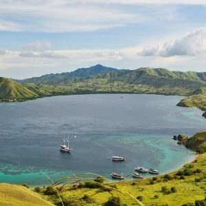 1N2D CHARTER PHINISI KOMODO